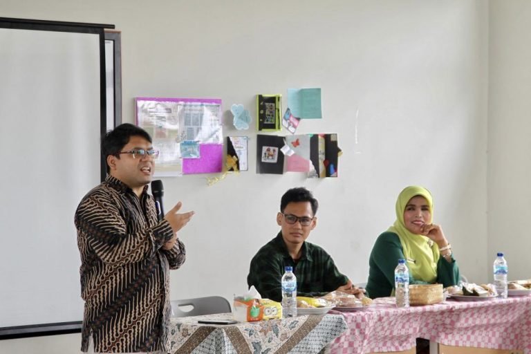 Sambutan Direktur Institut Kemandirian, Abdurrahman Usman