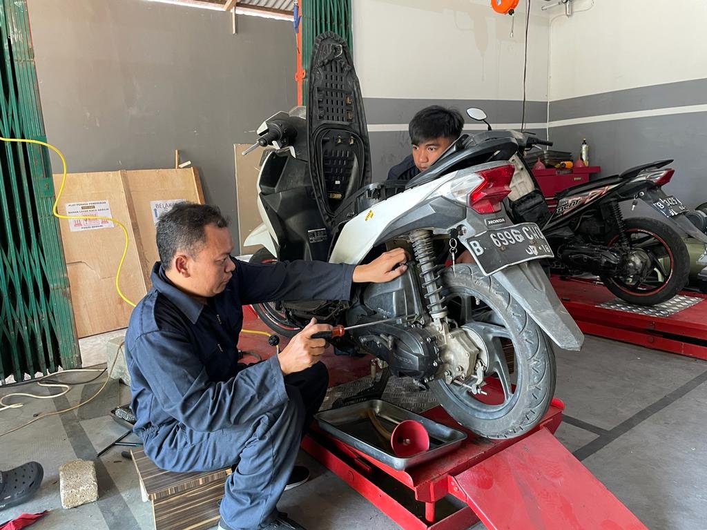 Pelatihan Servis Motor