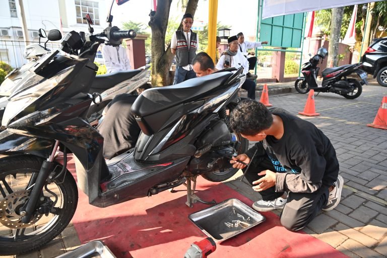 Institut Kemandirian Dompet Dhuafa Gelar Kegiatan Goes to Public Pelatihan Service Motor