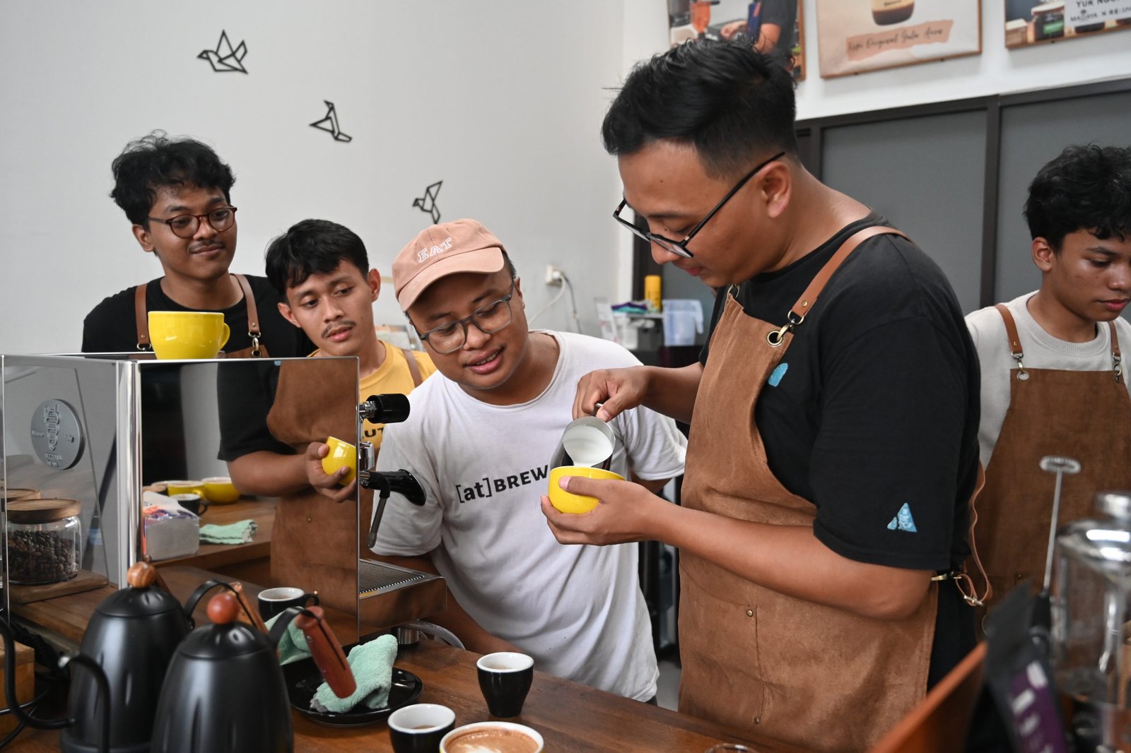 Pelatihan Barista Institut Kemandirian