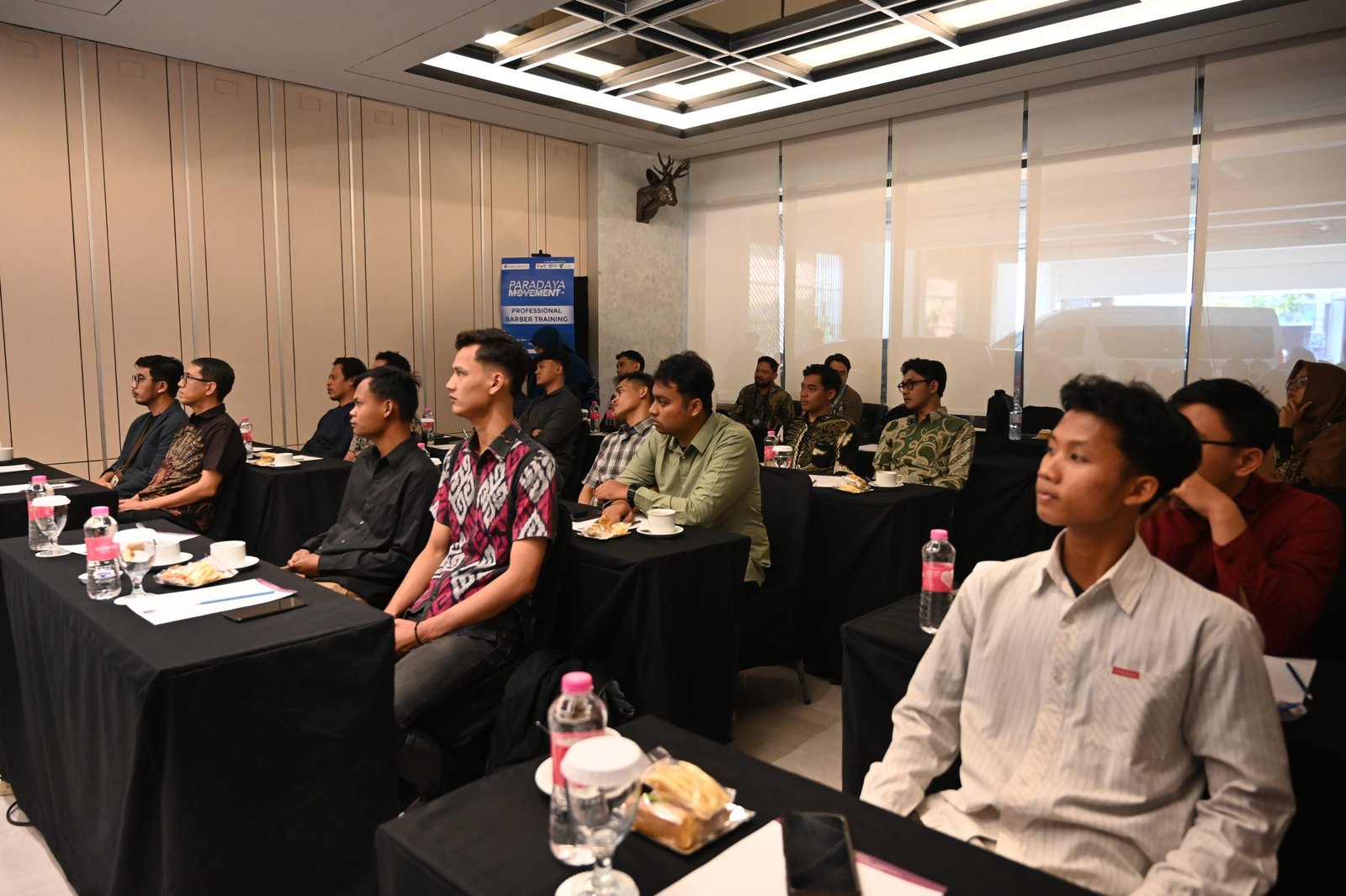 Peserta pelatihan dalam pembukaan Profesional Barber Training , Yogyakarta, 24 Juli 2025