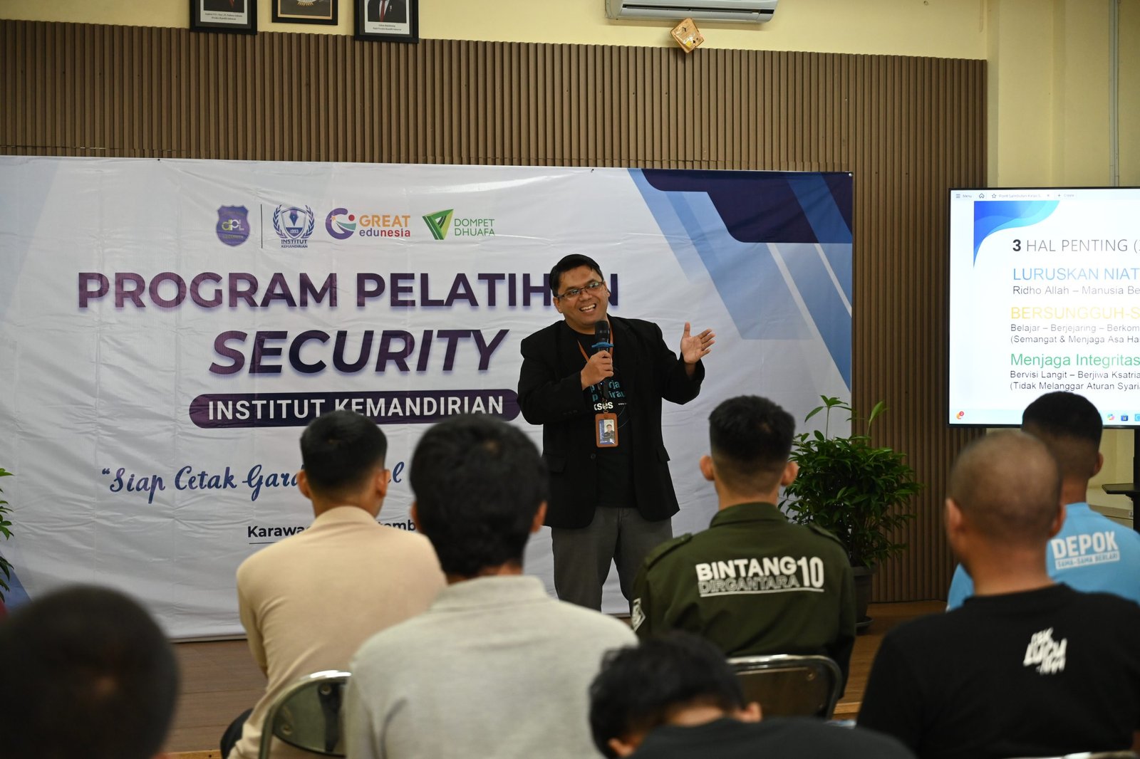 Sambutan Abdurrahman Usman, Direktur Institut Kemandirian dalam pembukaan pelatihan security, Karawaci, 11 September 2025
