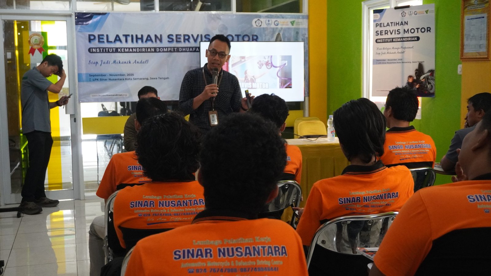 Sambutan Zaini Tafrikhan dalam pembukaan pelatihan servis motor, Semarang (19/9/2025).