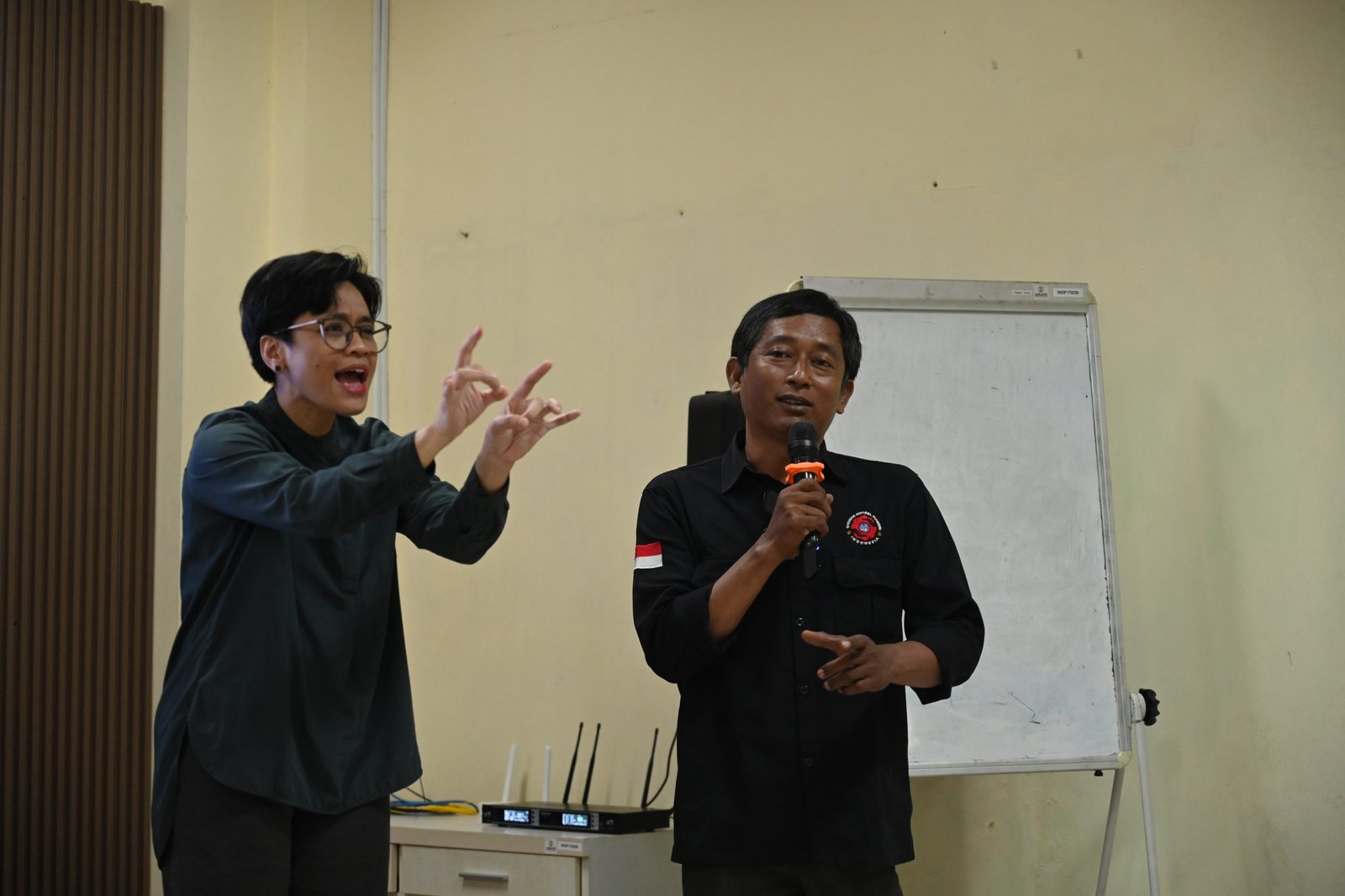 Sambutan Budi Hasanudin,  Pengurus Yayasan Difabel Mandiri Indonesia,  dalam pembukaan pelatihan crew store, Tangerang (17/12/2025).