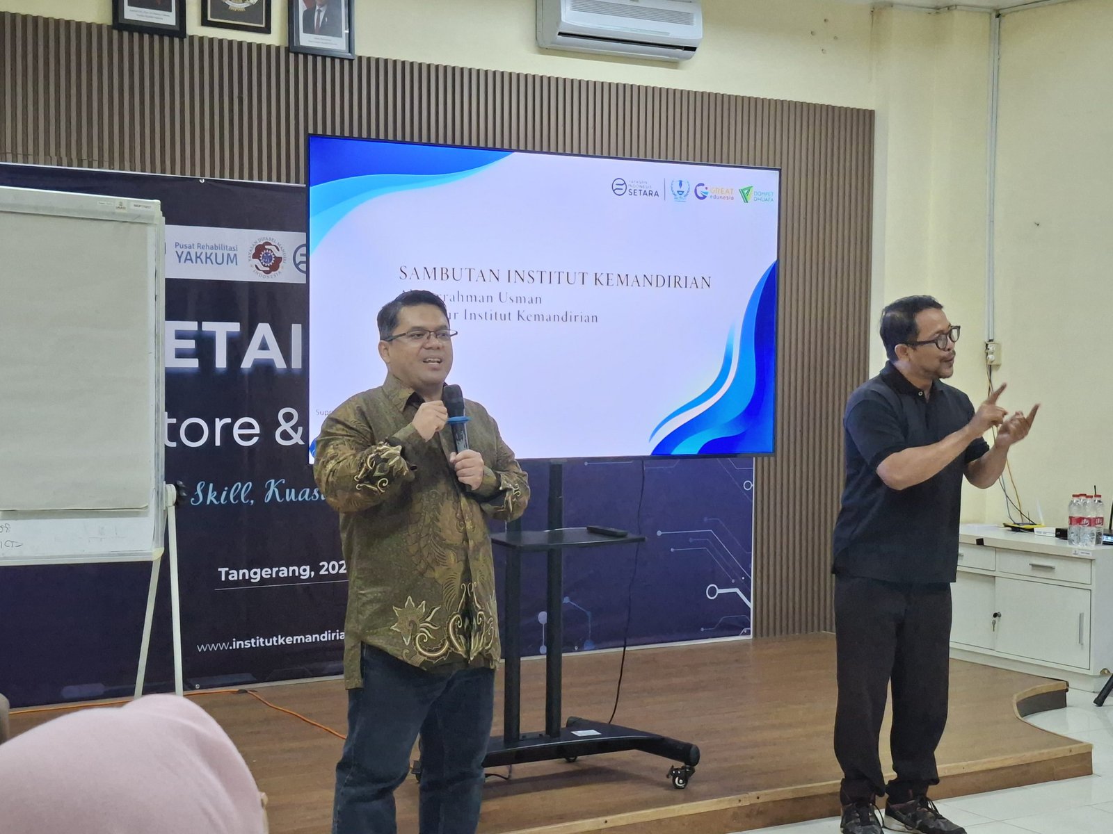 Sambutan Abdurrahman Usman, Direktur Institut Kemandirian dalam pembukaan pelatihan dalam pembukaan pelatihan crew store batch 2, Tangerang, 16 Februari 2026