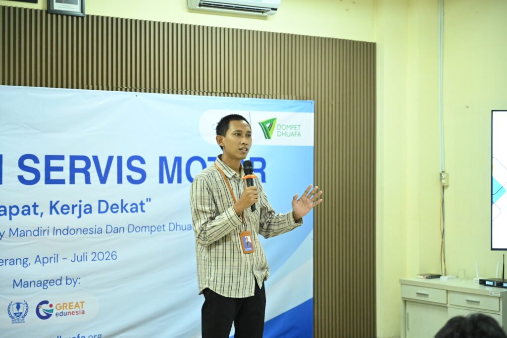 Sambutan Imam Baihaqi, Manager Diklat dan Operasional Institut Kemandirian, dalam pembukaan Pelatihan Servis Motor Gratis hasil kolaborasi Dompet Dhuafa melalui Institut Kemandirian dan Audy Dental, Karawaci, 22 April 2026.