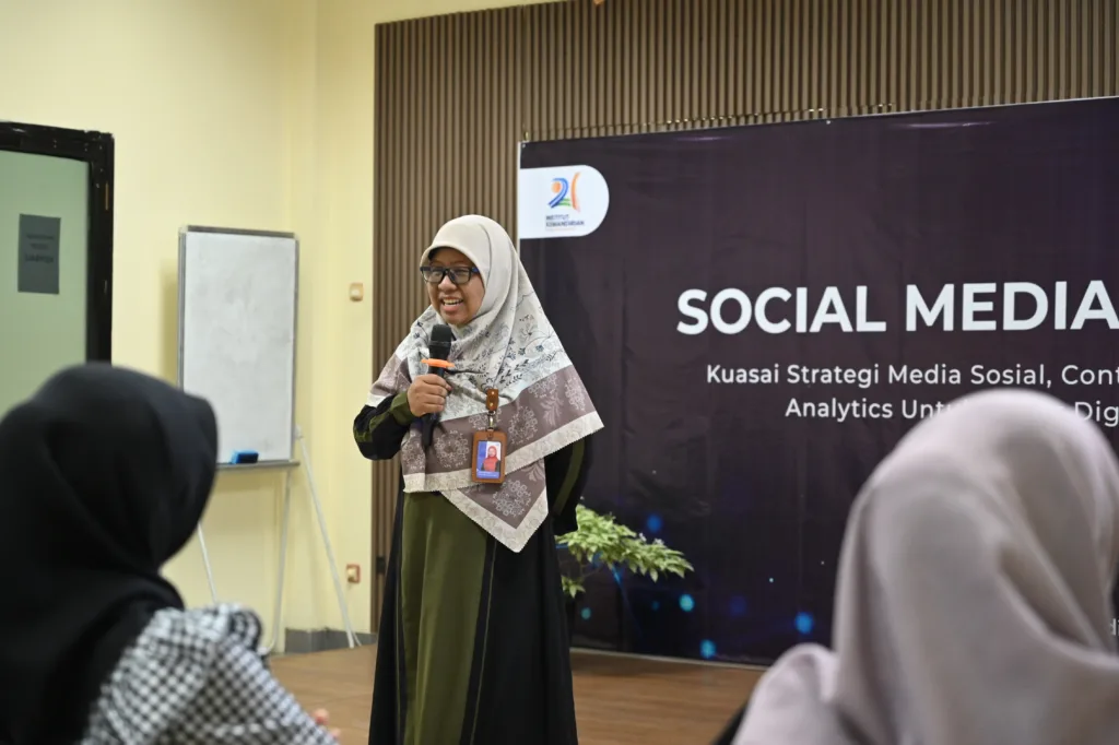 Sri Apriyanti Manager tim Strategic Partnership Insititut Kemandirian