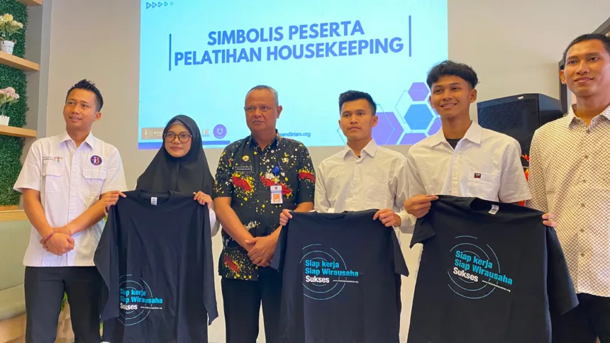 Pelatihan Housekeeping Satelit Tegal bersama peserta Institut Kemandirian Dompet Dhuafa