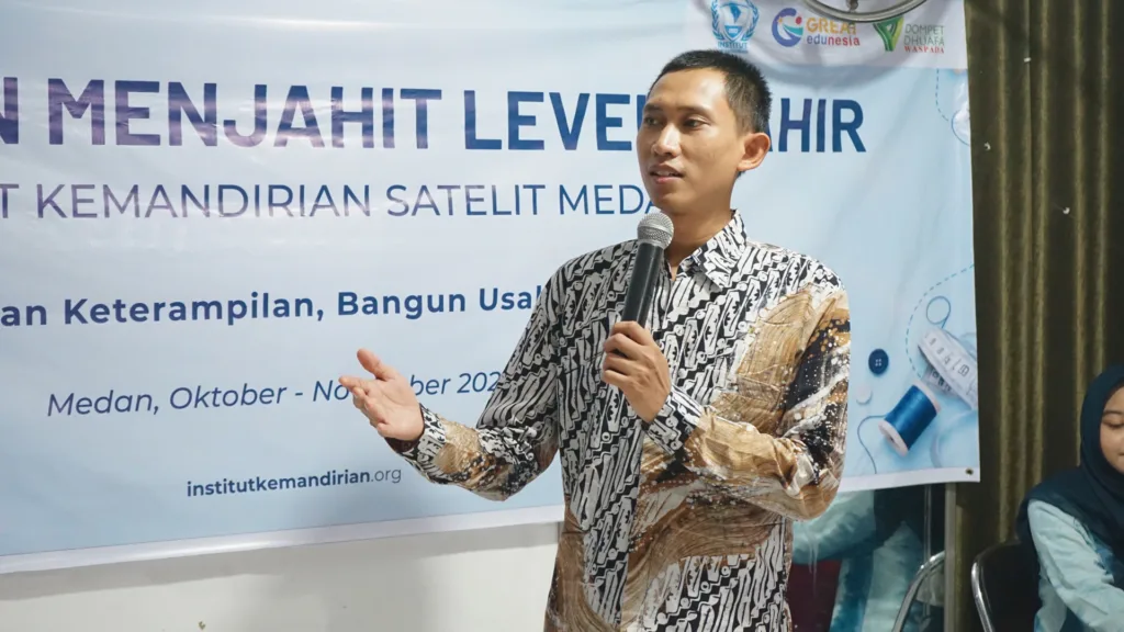 Pembukaan pelatihan Menjahit Institut Kemandirian di Medan